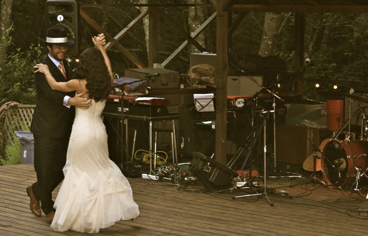 [The%2520Couple%2527s%2520First%2520Dance%255B6%255D.jpg]