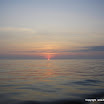 le soleil se lève, toujours pas de vent