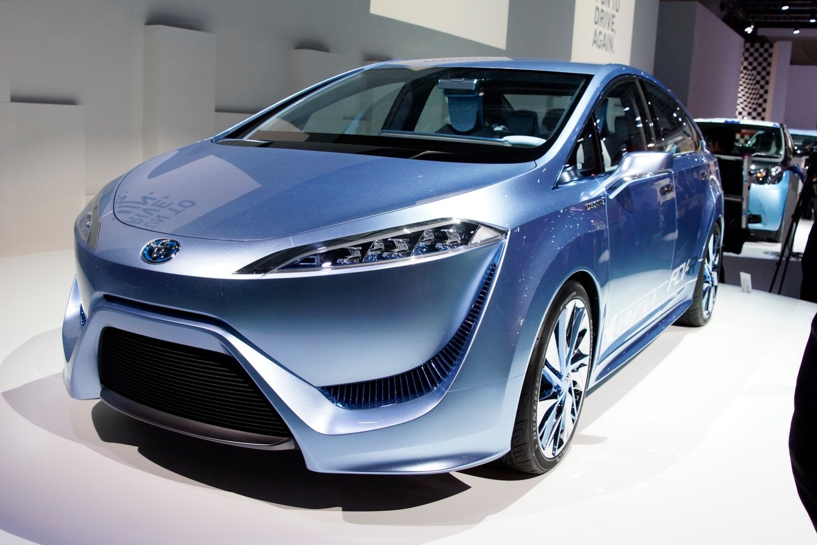 [Toyota-FCV-R-11%255B2%255D.jpg]