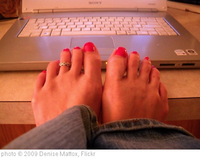 '284: Working from home' photo (c) 2009, Denise Mattox - license: http://creativecommons.org/licenses/by-nd/2.0/