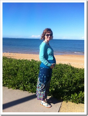 25 weeks at beach_sm
