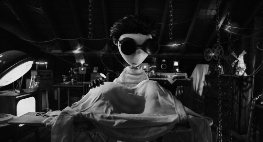 Frankenweenie_02