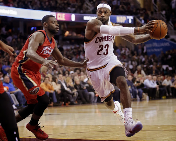 LBJ Wears New Old LeBron 12 Cavs Home PE and8230 Veteran8217s Day