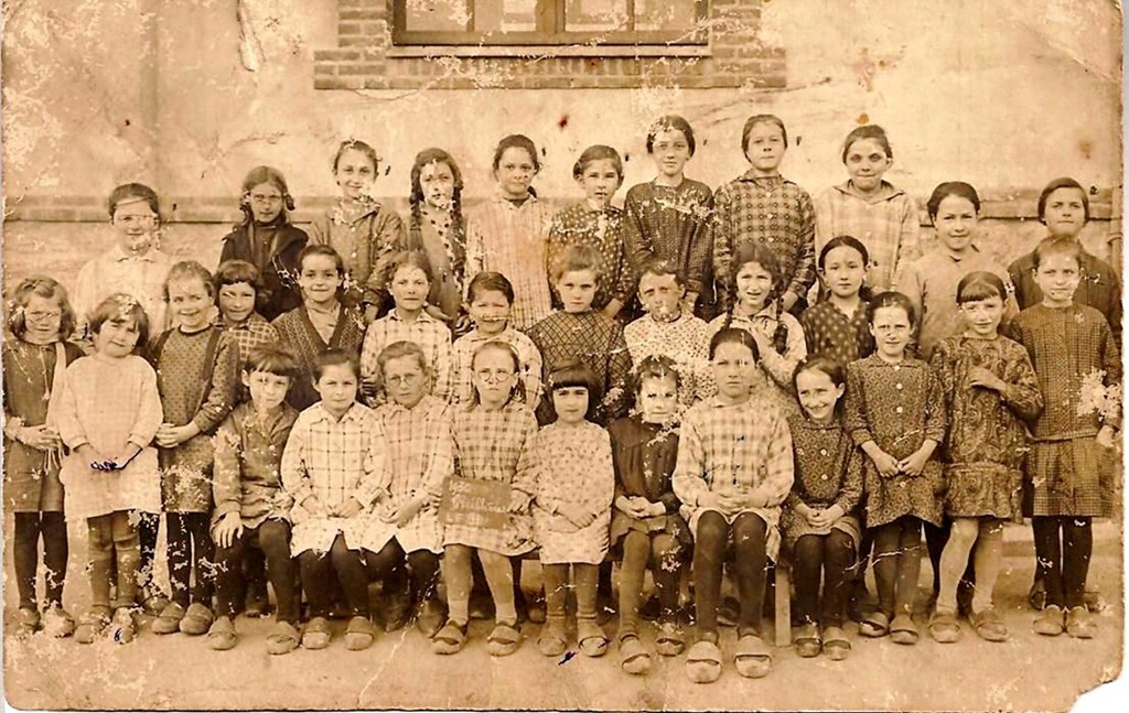 [photo-classe-cole-filles-1930-19312.jpg]