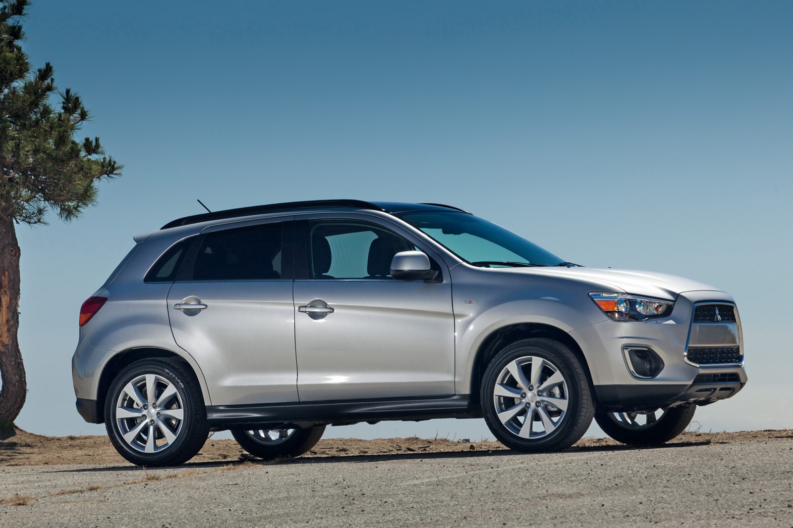 [2013-Mitsubishi-Outlander-Sport-6%255B2%255D.jpg]