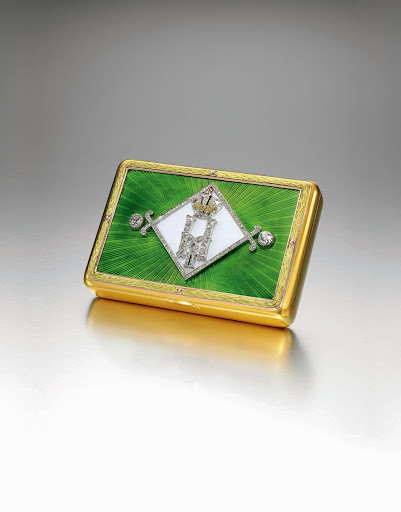 On his coronation in 1896, Nicholas II gave Grand Duke Vladamire -- his uncle -- and the Grand Duchess this box by Faberge, workmaster Michael Perkhin. On his coronation in 1896, Nicholas II gave Grand Duke Vladamire -- his uncle -- and the Grand Duchess this box by Faberge, workmaster Michael Perkhin.
