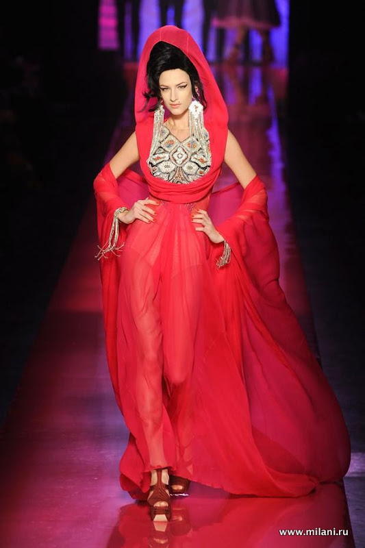 jean-paul-gaultier-haute-couture-spring-2012-pfw109.jpg