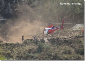 Helicóptero pousando Helicóptero