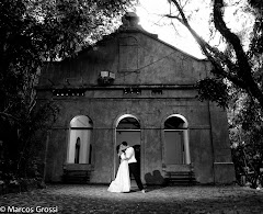 Album (digital) de fotos do evento Trash the dress Gabi e Pedro. Fotografias digitais do fotografo profissional Marcos Grossi, que faz retratos de casamento (fotojornalismo), infantil, jovens, 15 anos e eventos em geral. Área de atuação: Jau, Bauru, Araraquara, Sao Carlos, Rio Claro, Ribeirao Preto e outras cidades do estado de Sao Paulo. 