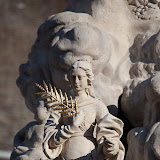 2011.12.02. - Szenth&aacute;roms&aacute;g szobor fel&uacute;j&iacute;t&aacute;sa