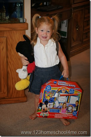Get preschoolers excited about learning with Disney Junior back to school products preschool, mickey, playdough, #Ready4Preschool #shop