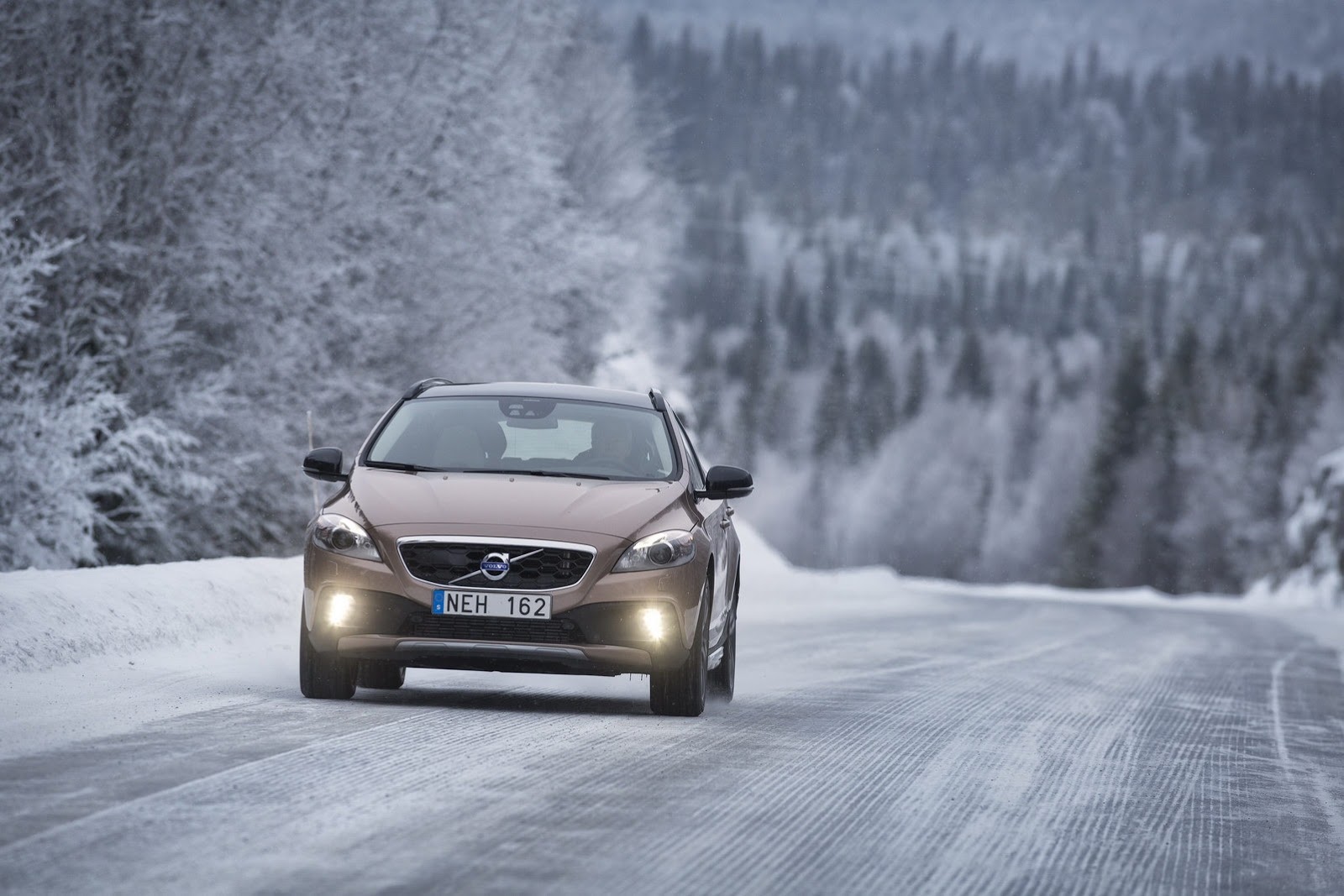 [Volvo-V40-3%255B2%255D.jpg]