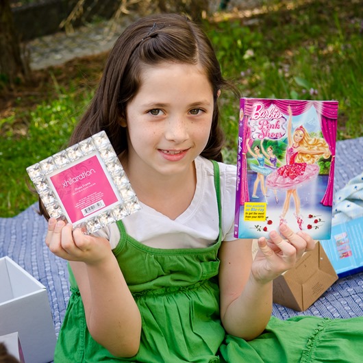 [Opening%2520Presents-18%255B4%255D.jpg]