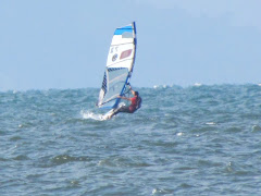 Andreza com tecnica no velejo e muita vontade de treinar. Fotos do evento Janeiro 2012 Campeonato Brasileiro de Slalom e Sulamericano de RSX, Bic e Race Board. Foto numero 2854. Fotografia (fotografias) da MGW Brasil Windsurfing Team - Meu Garoto Windsurf. Venha aprender com o campeão, George Rebello (Meu Garoto). Aula e aluguel de equipamentos para windsurf. Personal windsurf. Guarderia MGW.  aula aulas windsurf guarderia de surf windsurfing in the surfboards buzios rio janeiro e kitesurf slalom fun funboard freestyle búzios rj cabo frio videos fanatic formula prancha