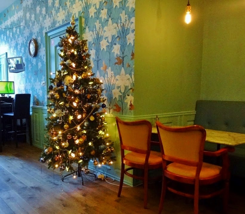 [DSC00195%2520%25281300x973%2529%255B7%255D.jpg]