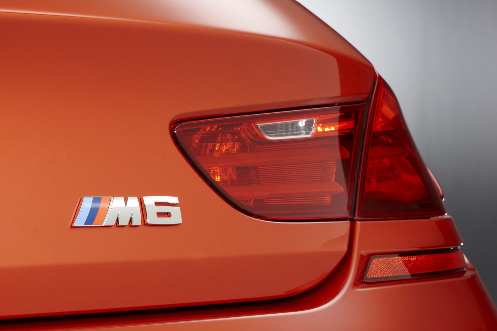 [2012-BMW-M6-12%255B4%255D.jpg]