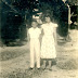 Foto tirada em 10 de setembro de 1950, por ocasião dos 15 anos de Bassalo e Maria José, no terreno do Seu Domingos e Dona Elvira Gonçalves.