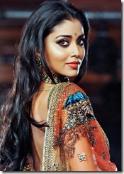 actress_shriya_saran_in_saree_gorgeous_pic