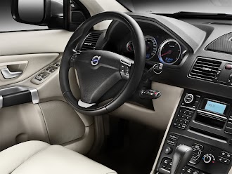 2012 Volvo XC90 003.jpg
