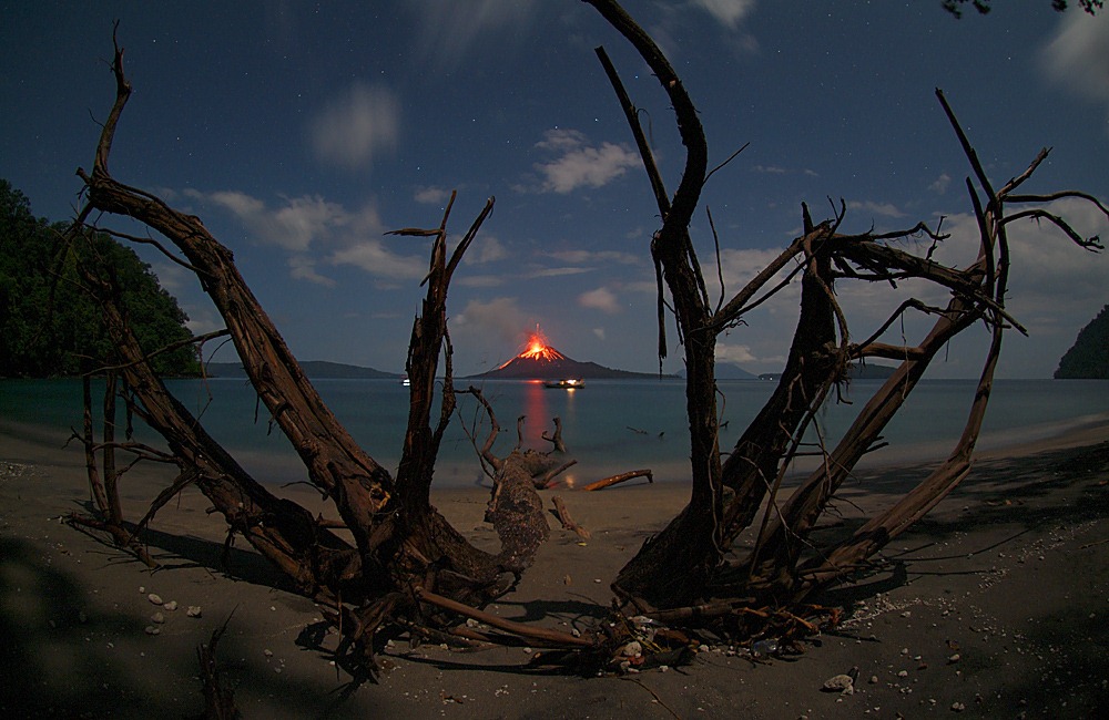 [krakatau_fulle_big%255B6%255D.jpg]
