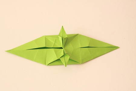Origami Wreath Tutorial (6)