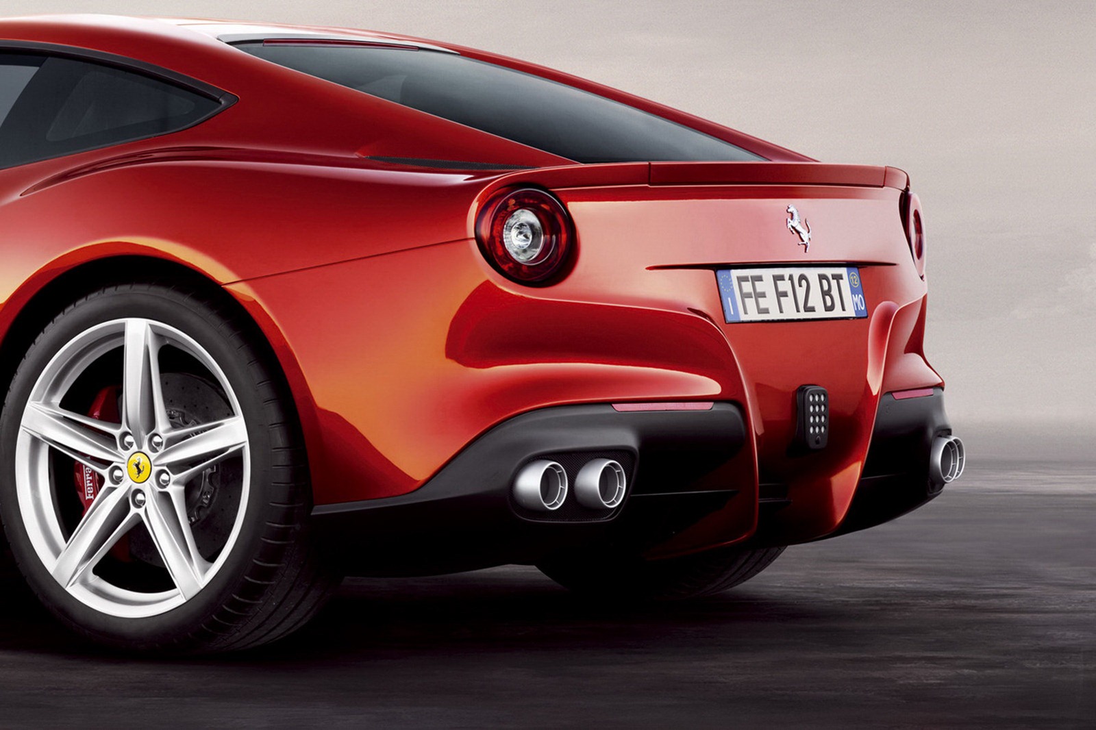 [Ferrari-F12berlinetta%2520-10%255B2%255D.jpg]