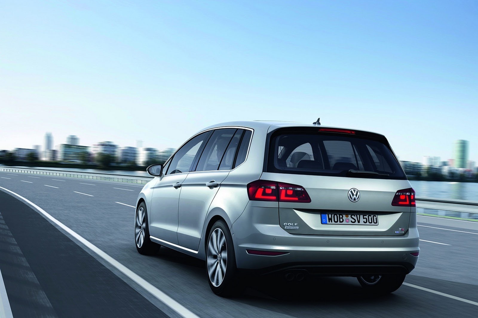 [VW-Golf-Sportvan-Concept-8%255B2%255D.jpg]
