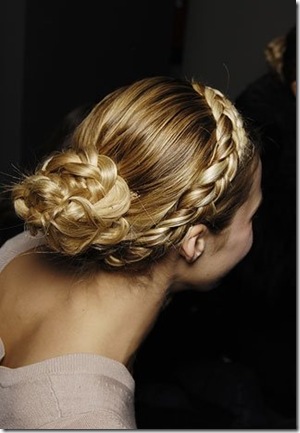 Peinado con trenzas de diadema