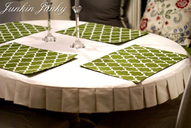 fitted tablecloth tutorial