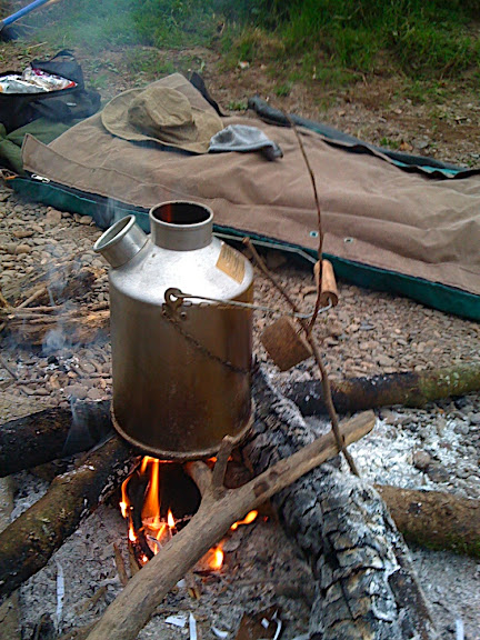 Swag 'n Kelly Kettle scene...