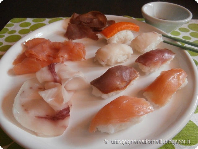 nigiri sushi sashimi salmone tonno pesce spada affumicato surimi tuna salmon smoked