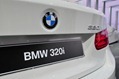 BMW-320i-1