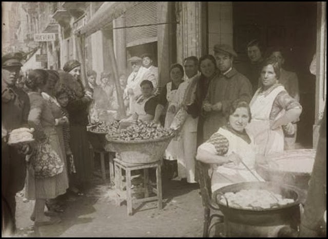 Buñolera en la calle Ruzafa 1925 Buñolera en la calle Ruzafa 1925
