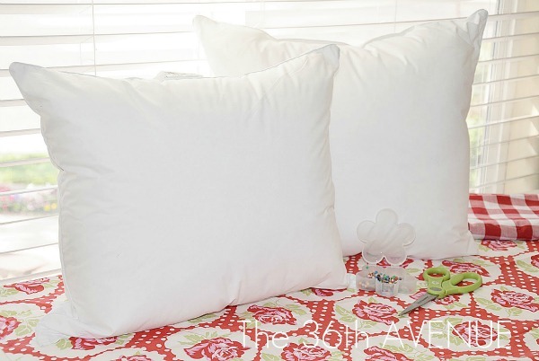 [how%2520to%2520make%2520throw%2520pillows%2520for%2520cheap%2521%255B4%255D.jpg]