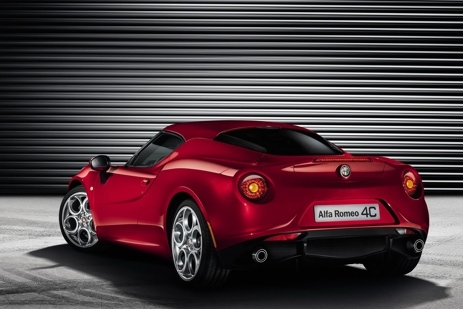 [Alfa-Romeo-4C-02%255B2%255D.jpg]