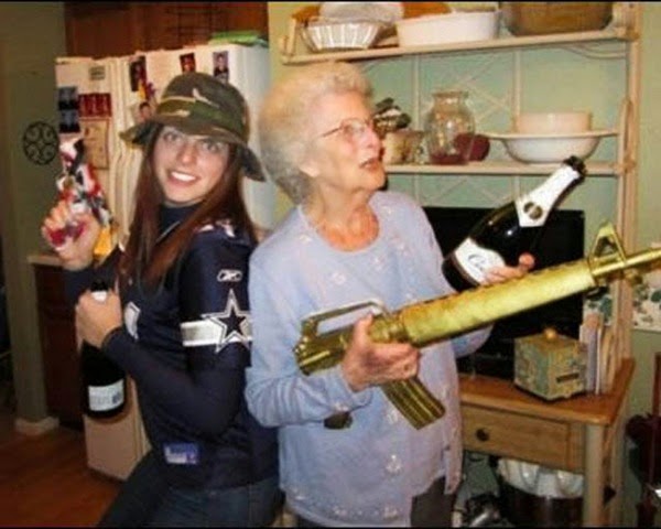 [old-people-party-007%255B2%255D.jpg]
