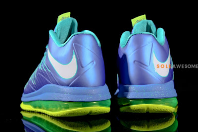 First Look at Nike Air Max LeBron X Low Summit Lake Hornets nike lebron 10 low gr blue green 1 11 First Look at Nike Air Max LeBron X Low Summit Lake Hornets