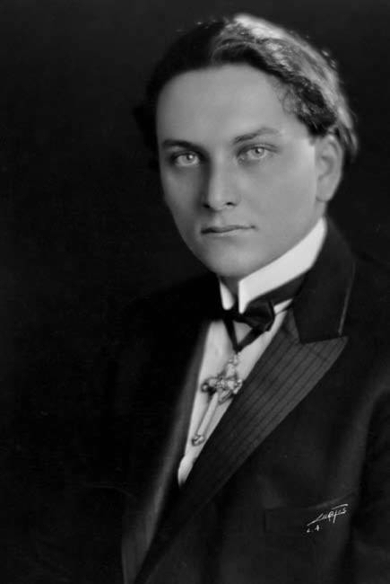 Manly Palmer Hall 6, Manly Palmer Hall