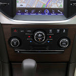 2012 Lancia Thema 039.jpg 2012 Lancia Thema 039.jpg