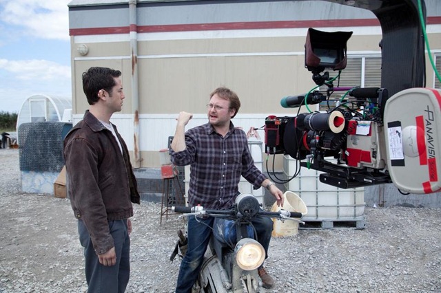 Joseph Gordon Levit and Director Rian Johnson on the set of TriStar Pictures' LOOPER.