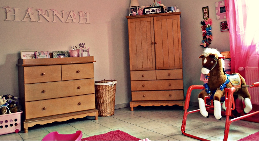 [littlegirlroom2%255B7%255D.jpg]