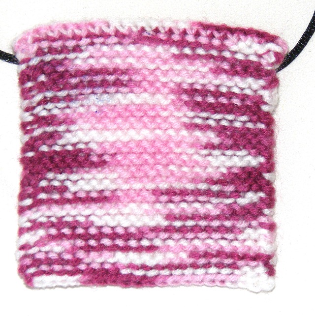 [knitted%2520pendant%25201%255B4%255D.jpg]