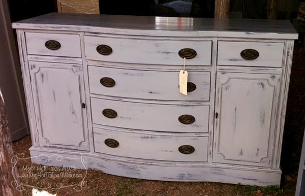 painted buffet curved drawers.jpg Painted buffet curved drawers