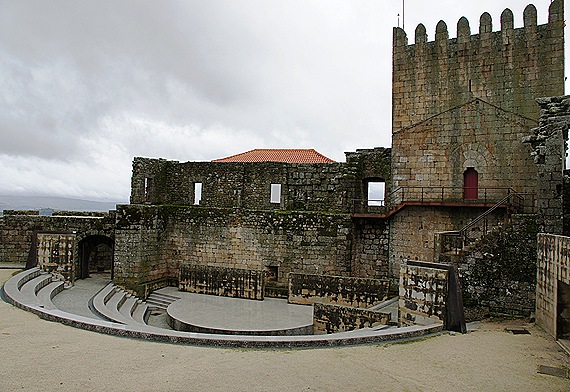 Belmonte - castelo - interior 2