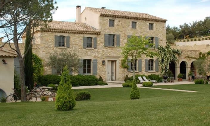 [Luxury-villa-france-provence-notre-dame-01%255B6%255D.jpg]