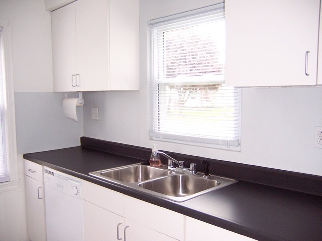 [athomewithh_kitchen_before2%255B4%255D.jpg]