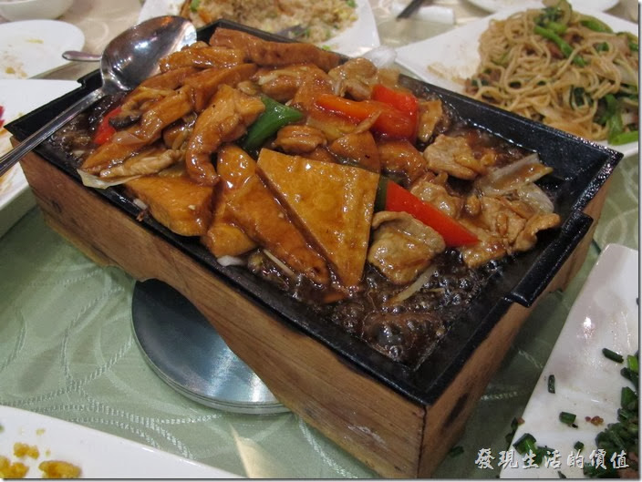 上海-寶島曼波。鐵板豆腐。