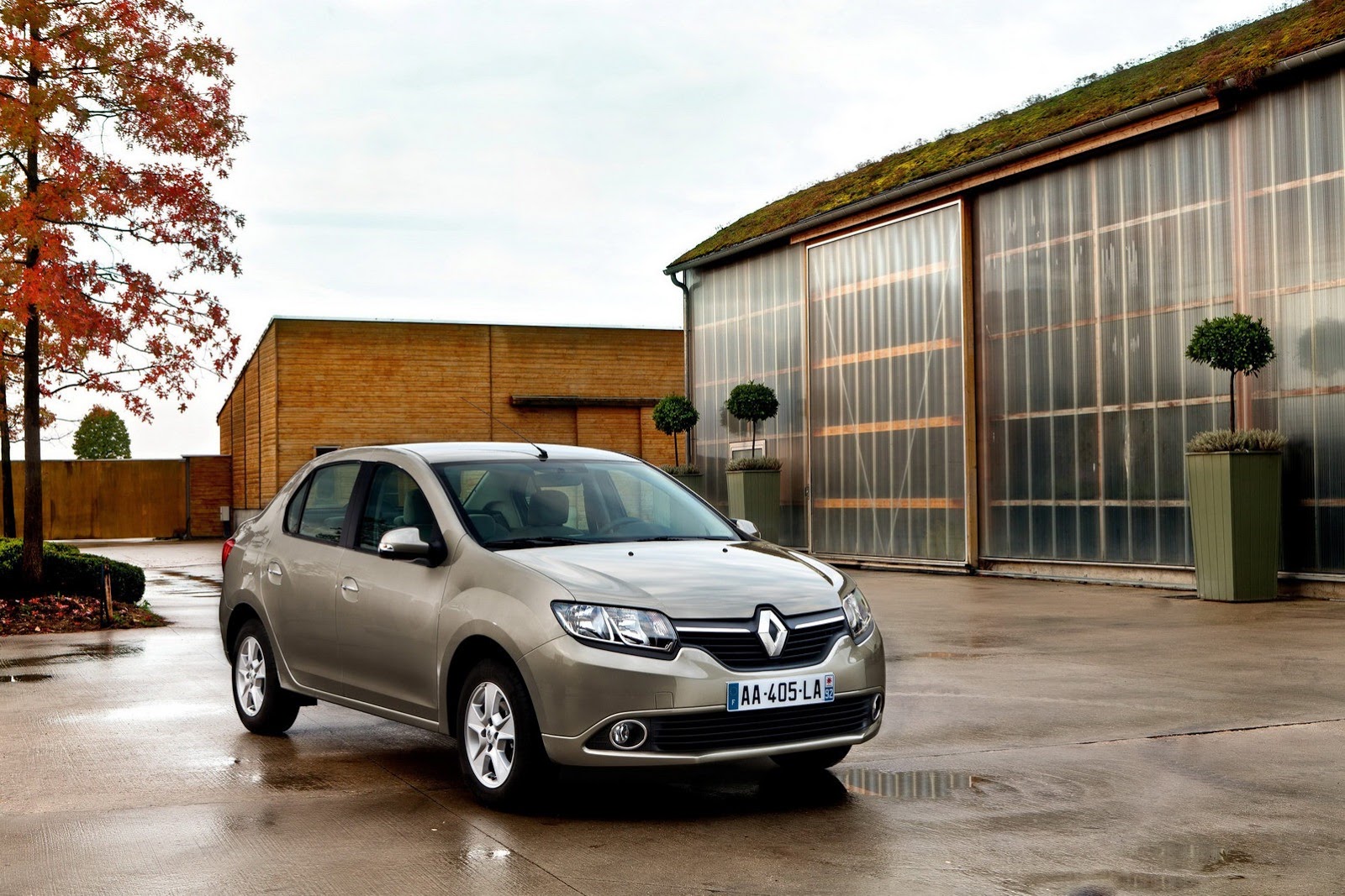 [2013-Renault-Symbol-6%255B2%255D.jpg]