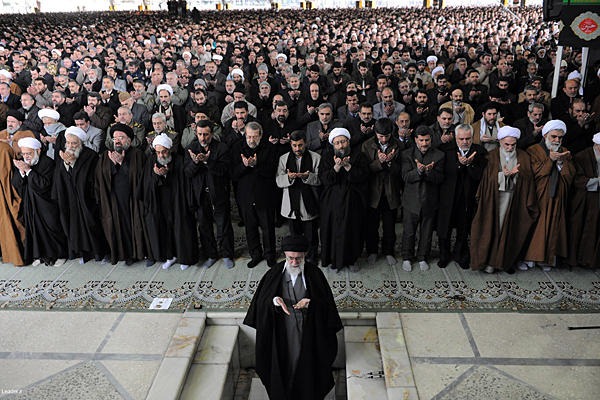 Perbedaan SUNNI dengan SYIAH - Page 7 0204-OKHAM-IRAN-EGYPT-Khamenei_full_600-8x6