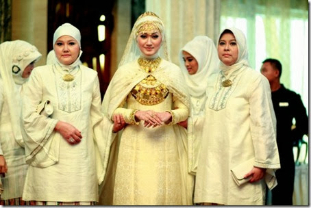 Gaun-Pernikahan-Muslimah-Syar'i